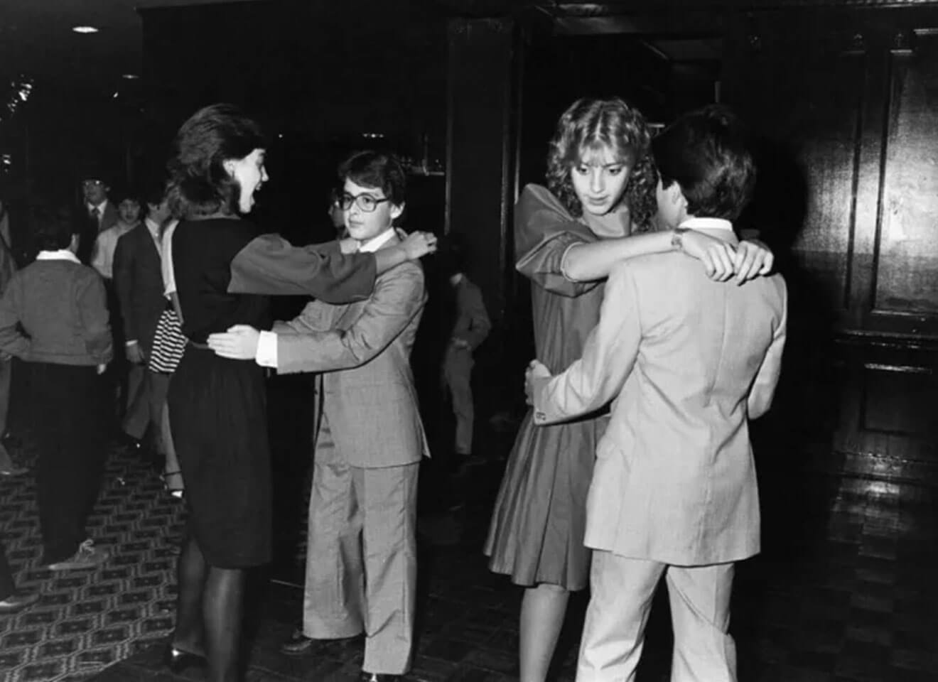 Photo de danseurs de slow en boum